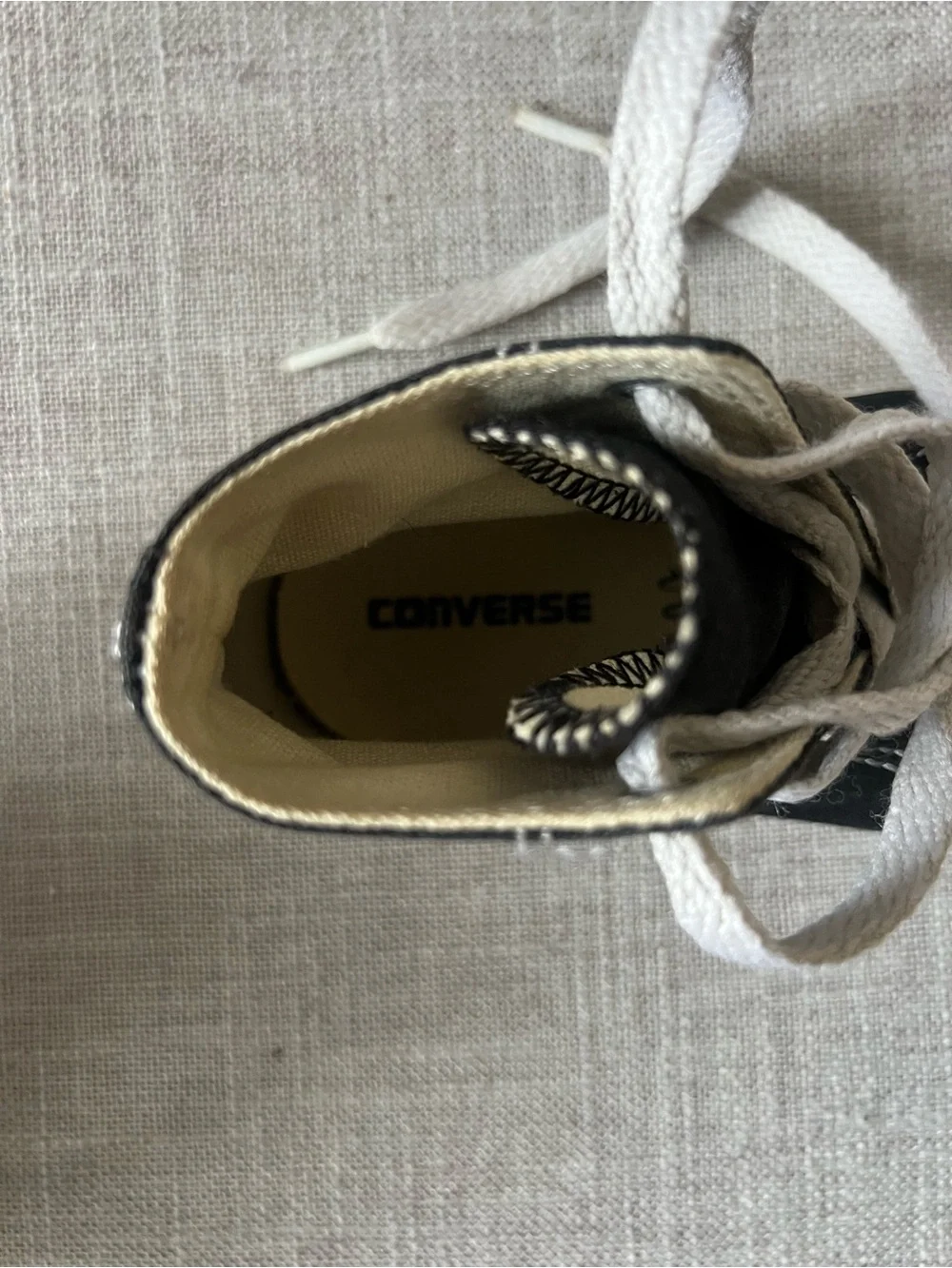 Converse Black and White Streetwear Unisex Kids High-Top Sneakers, Size 8